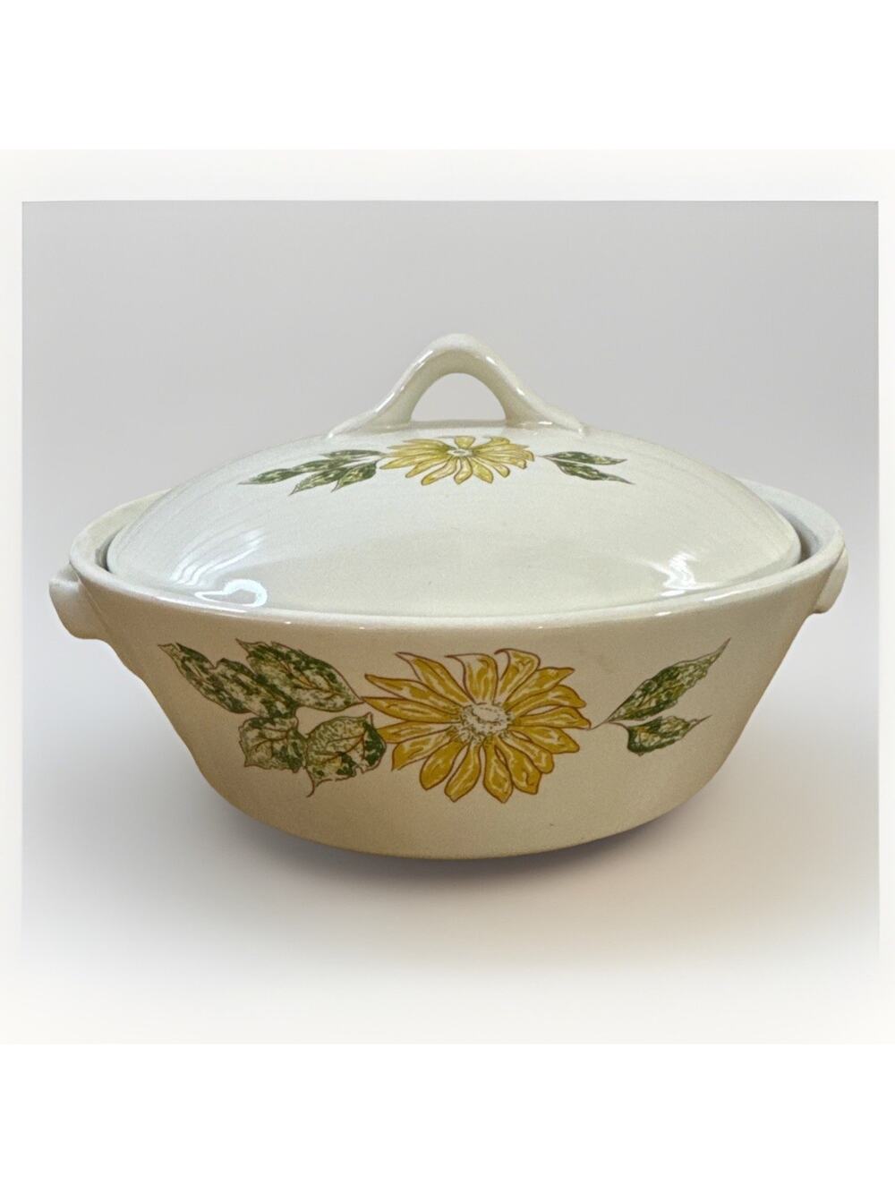 Vtg Universal Ballerina Sunflower Casserole Dish Vented Lid Yellow Daisy 1940s